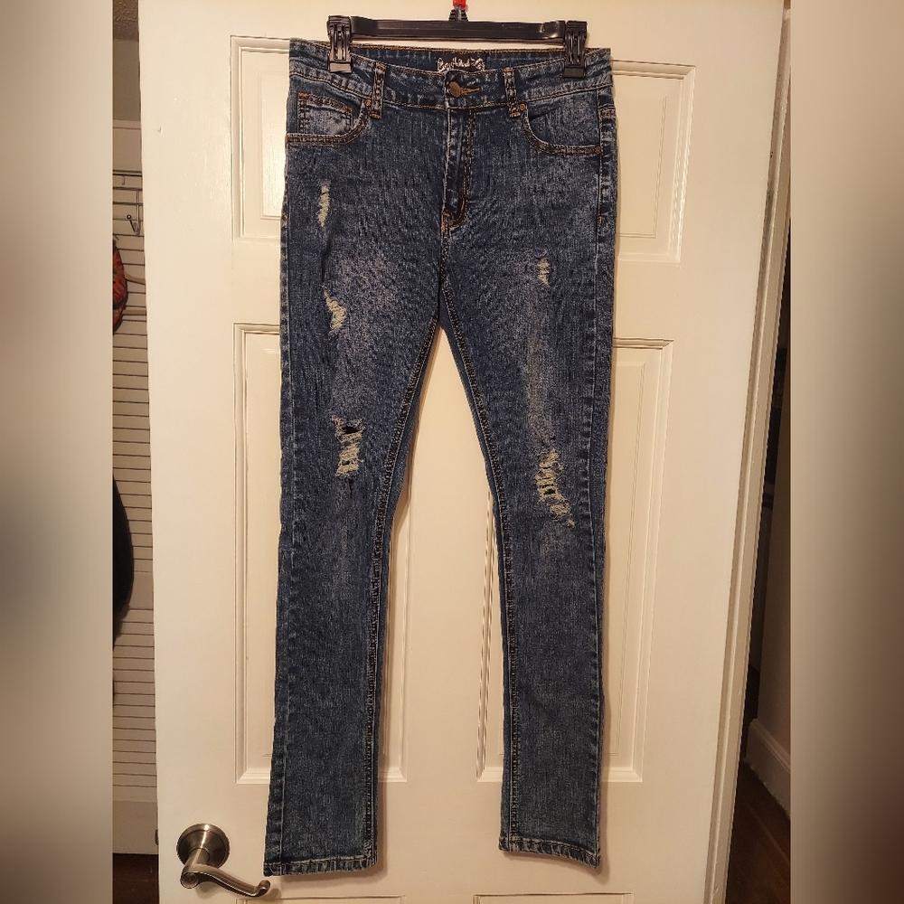 Huitoulu Size 10 Juniors Distressed Jeans 31" inseam